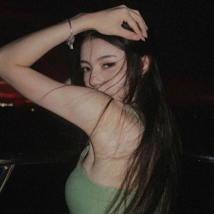 他在窥视你